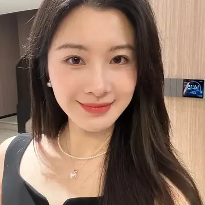 龙英